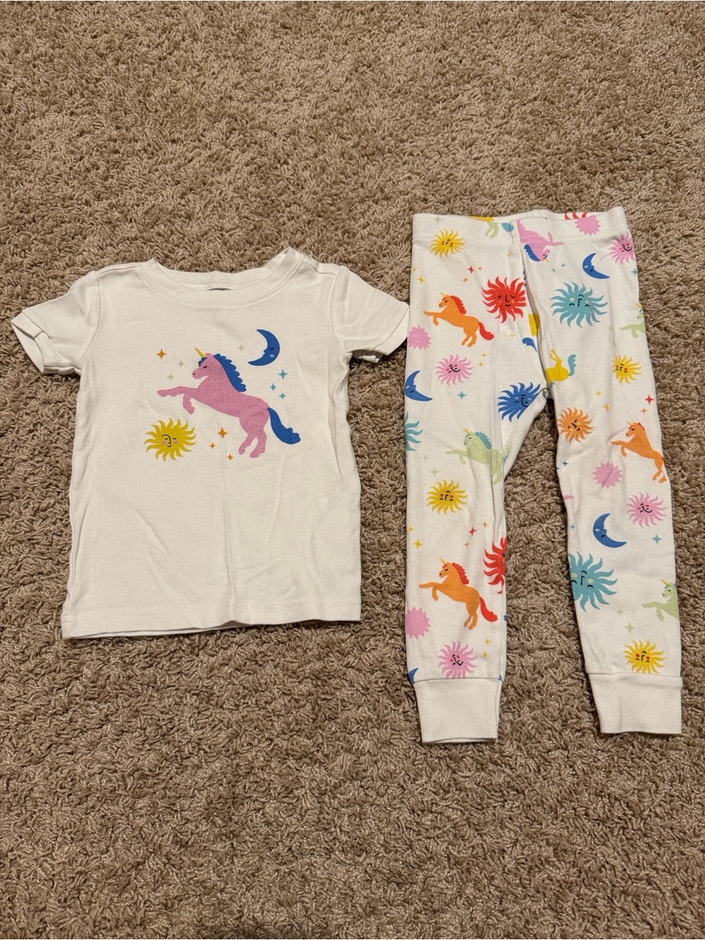 Old Navy White Girls' Unicorn & Rainbow Print Pajama Set